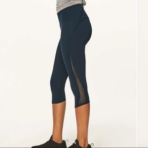 **SOLD** Lululemon train times leggings crops
